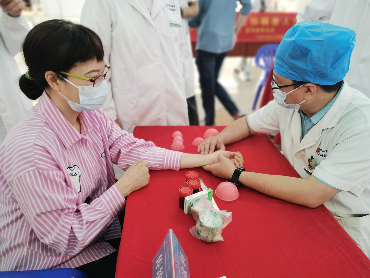 省中医院斗门医院开展义诊,推广中医药“简便验廉”特色