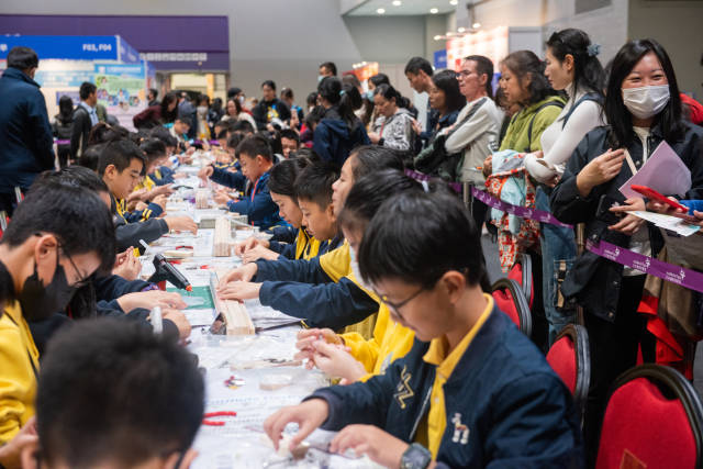 首届大湾区香港学校教育展便吸引到超3万人次入场