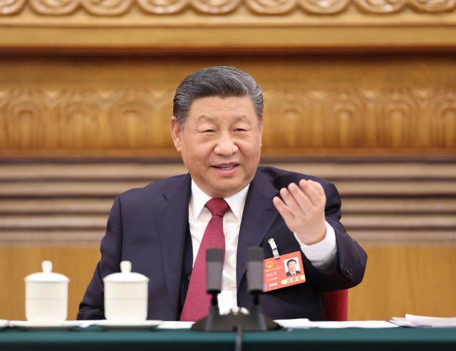 △3月5日下午,中共中央总书记、国家主席、中央军委主席习近平参加他所在的十四届全国人大三次会议江苏代表团审议。 △3月5日下午,中共中央总书记、国家主席、中央军委主席习近平参加他所在的十四届全国人大三次会议江苏代表团审议。