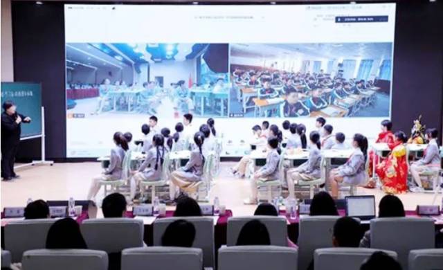 四校师生通过跨学科课堂、课题宣讲、文物展览等多维度实践,探索非遗文化的活态传承。