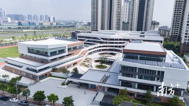 北京师范大学实验中学。 北京师范大学实验中学。