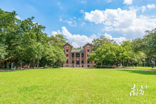 中山大学。 中山大学。