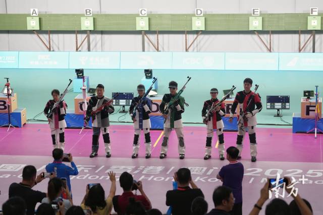 10米气步枪混合团体赛决赛颁奖仪式。&nbsp;