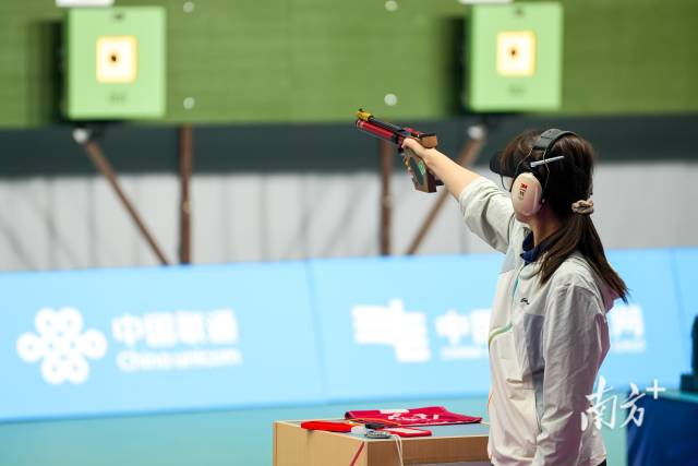 南方+ 姚志豪 拍摄