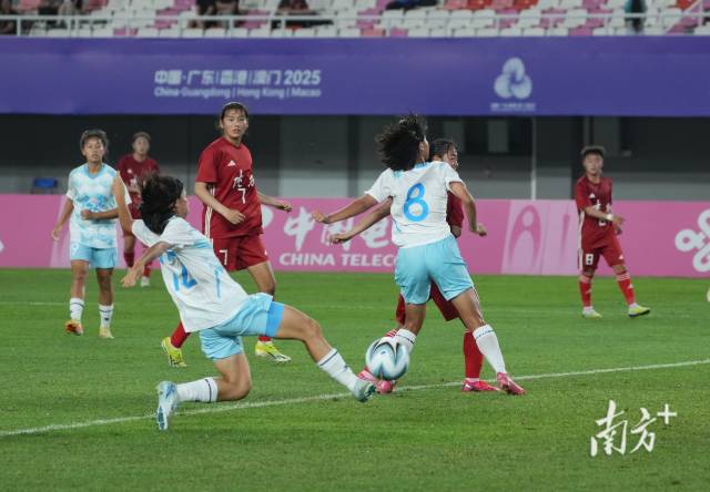 南方+ 姚志豪 拍摄