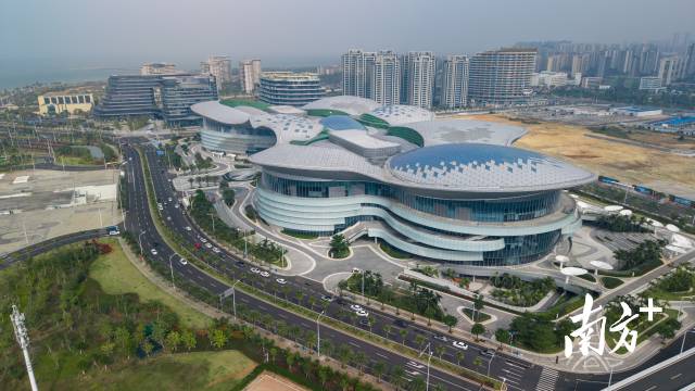海口国际免税城。南方+记者 陈欢 摄