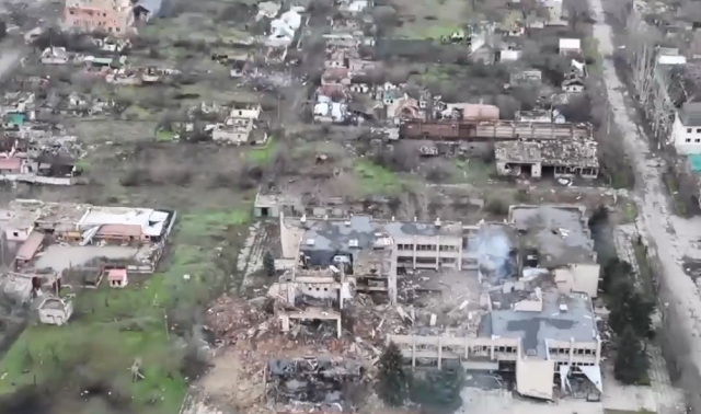 俄军称控制了扎波罗热地区古利亚伊波列。图源：央视新闻