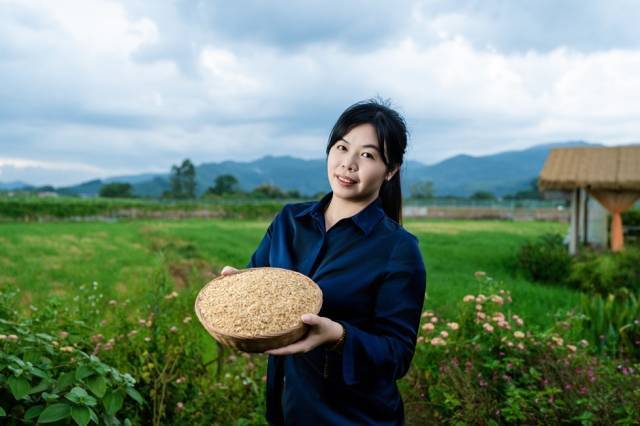 莫丽贤在自家农场种出了“向往的生活”。