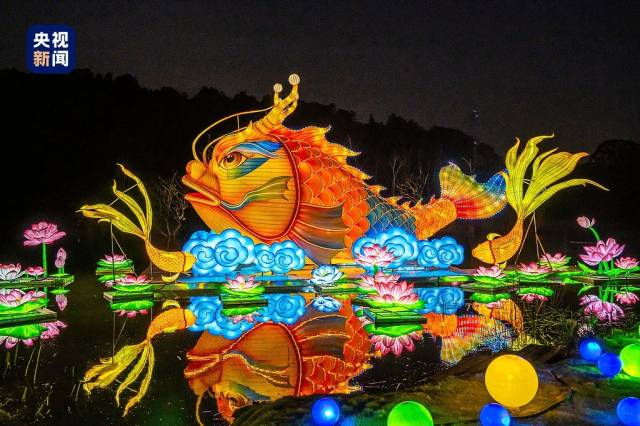 △2026年粤港澳大湾区灯会鳌鱼凌云灯组