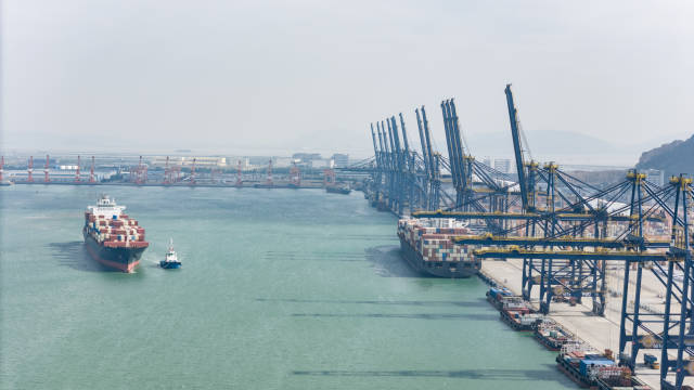 作为华南沿海主枢纽港之一高栏港。