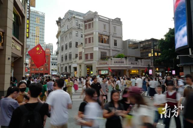 微信图片_20260926175436_5015_102  南方+ 钟志辉 拍摄